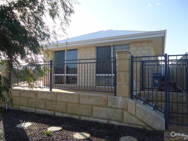 16 Johanna Way, Secret Harbour WA 6173