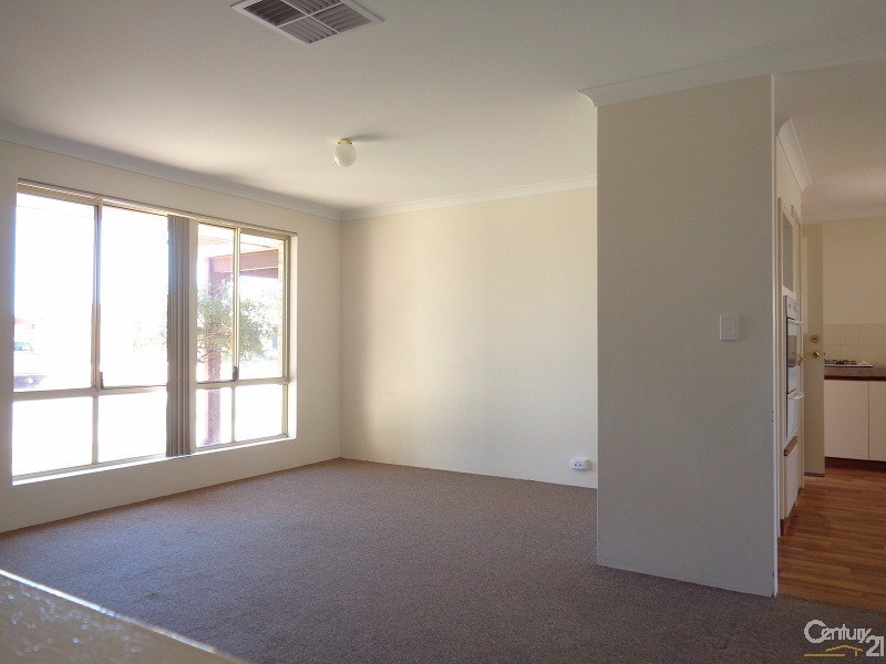 17 St Ettiene Gardens, Port Kennedy WA 6172