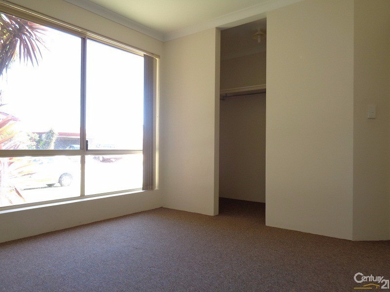 17 St Ettiene Gardens, Port Kennedy WA 6172