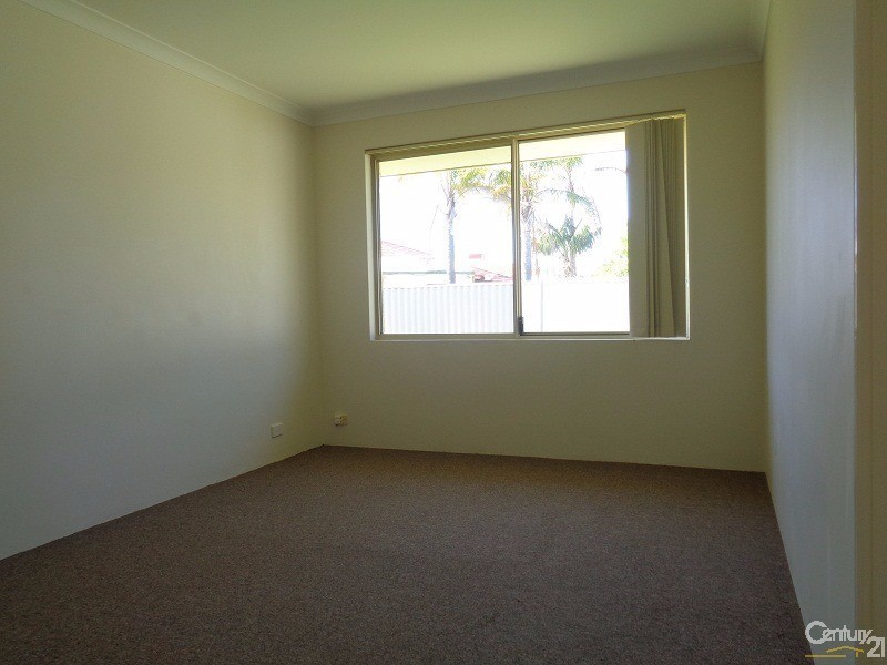 17 St Ettiene Gardens, Port Kennedy WA 6172