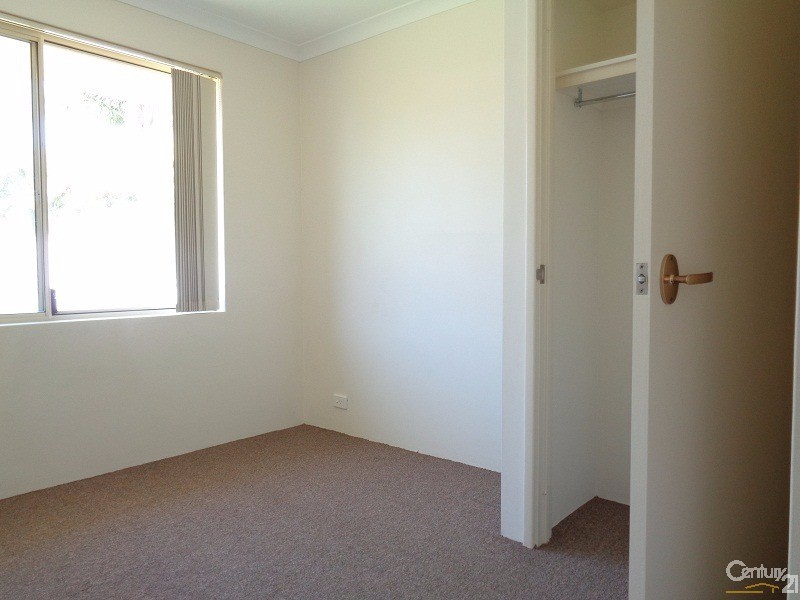 17 St Ettiene Gardens, Port Kennedy WA 6172