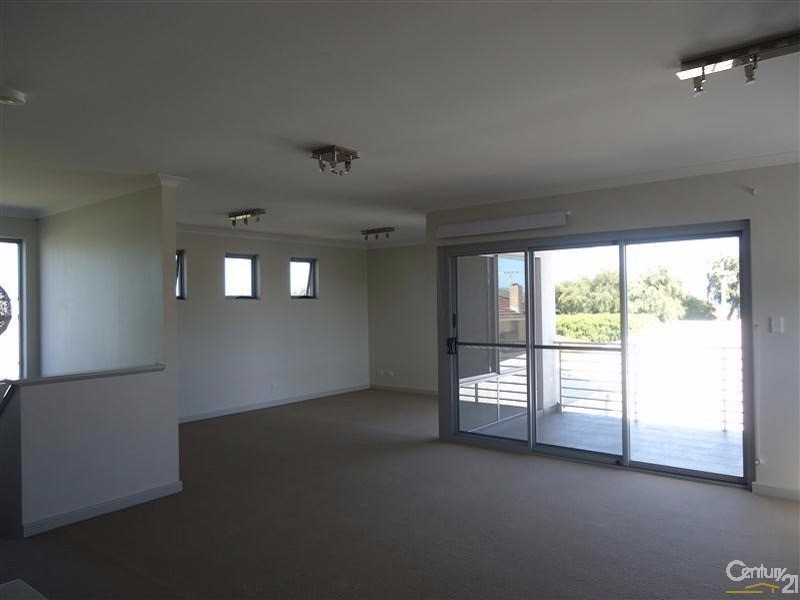 3/137 Kent Street, Rockingham WA 6168