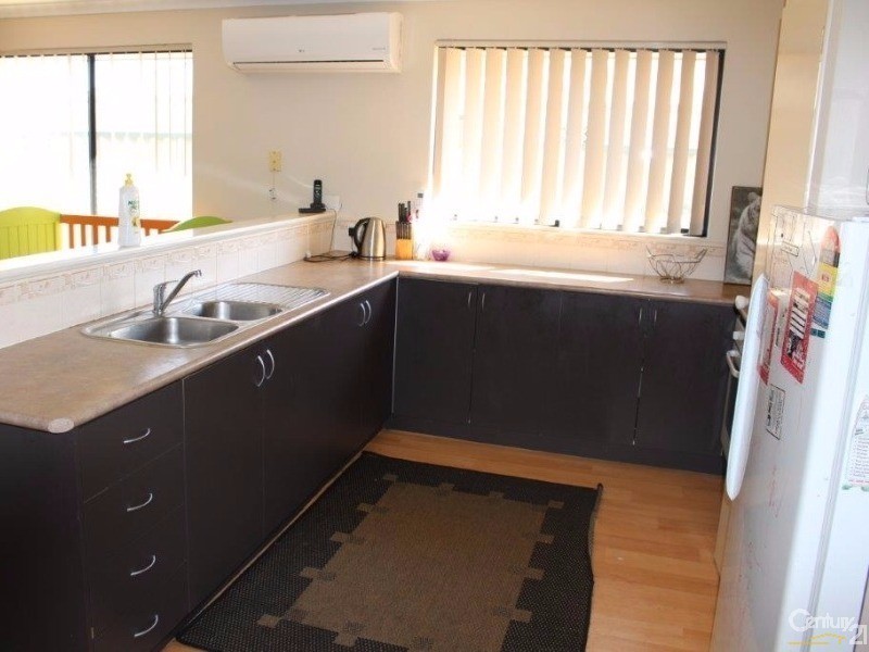 10 Corfu Pass, Port Kennedy WA 6172