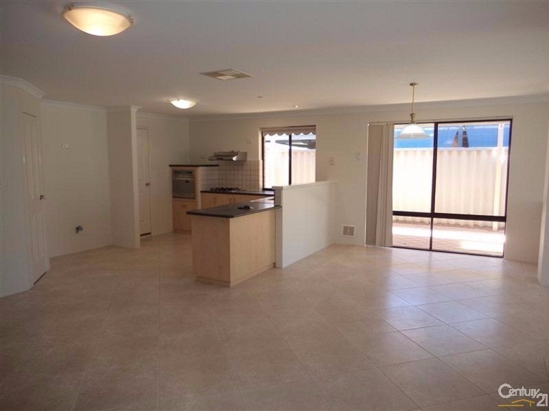 116 San Sebastian Boulevard, Port Kennedy WA 6172