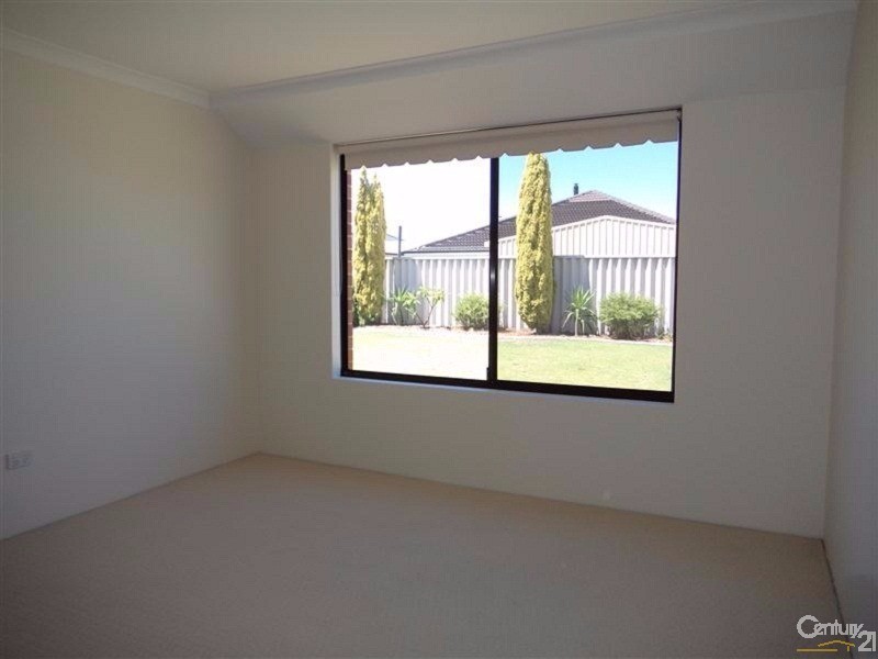 116 San Sebastian Boulevard, Port Kennedy WA 6172