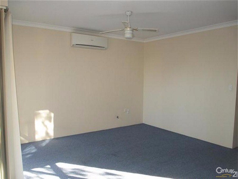 4/10 Nabberu Loop, Cooloongup WA 6168