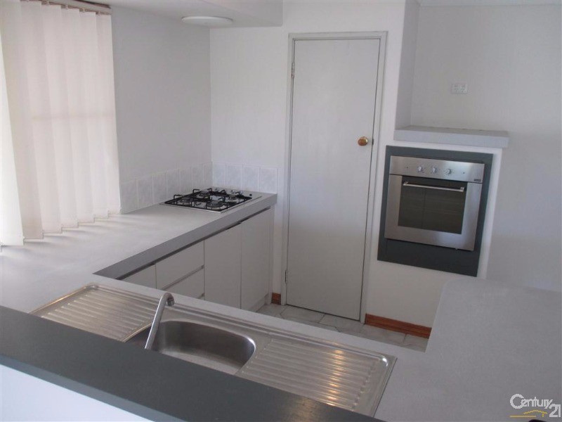 9 Marigold Place, Waikiki WA 6169