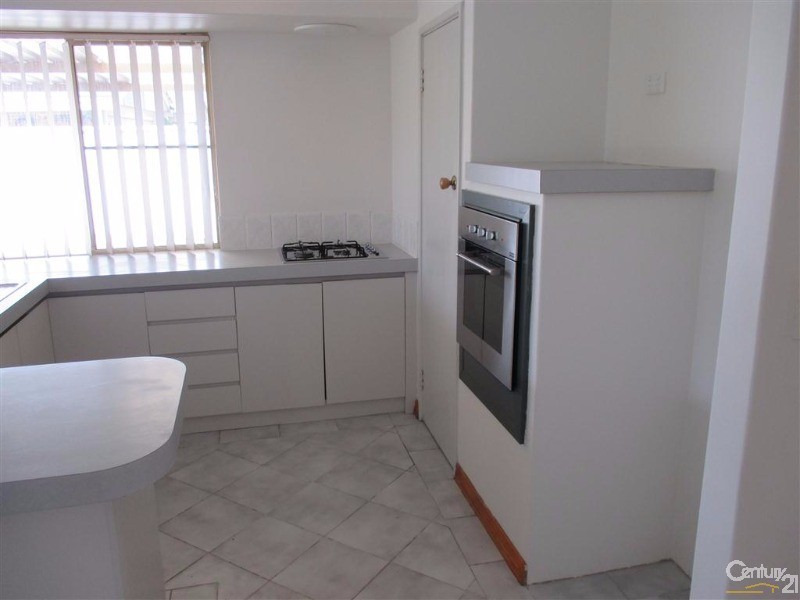 9 Marigold Place, Waikiki WA 6169