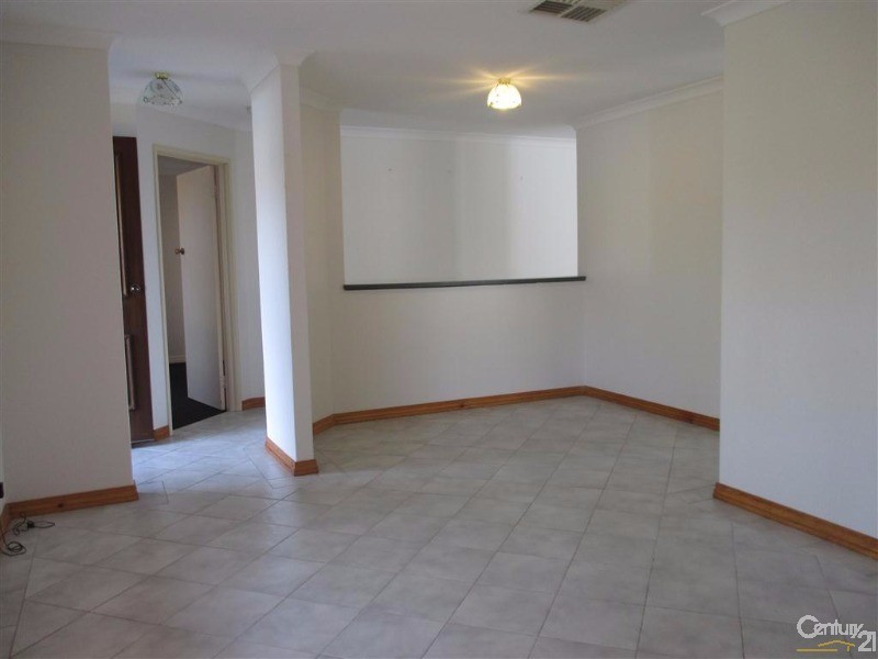 9 Marigold Place, Waikiki WA 6169