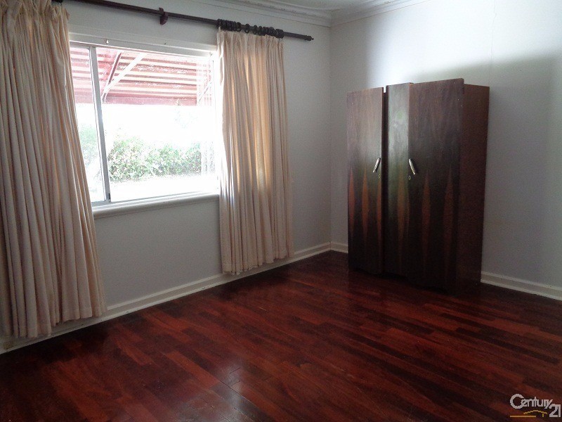 16 Carlisle Street, Shoalwater WA 6169