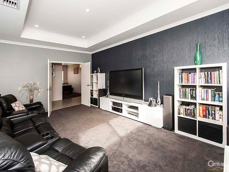9 Torcross Street, Warnbro WA 6169