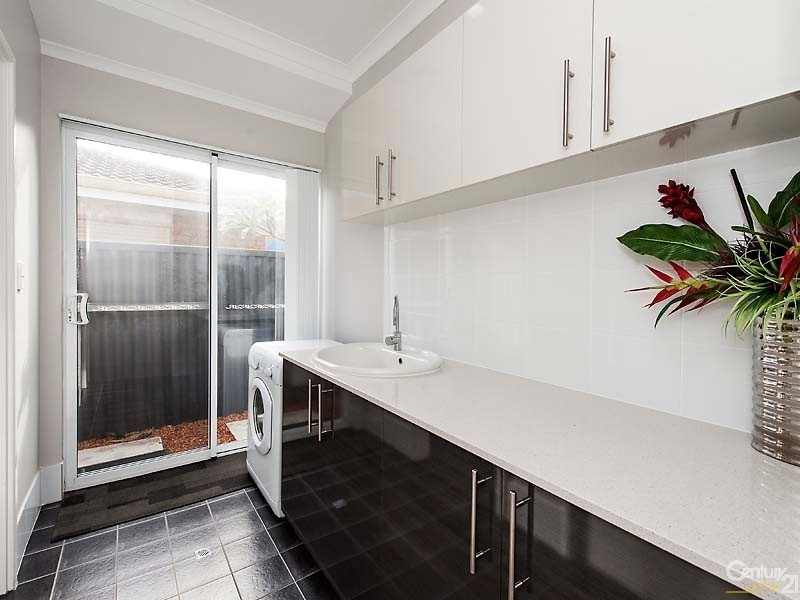 9 Torcross Street, Warnbro WA 6169