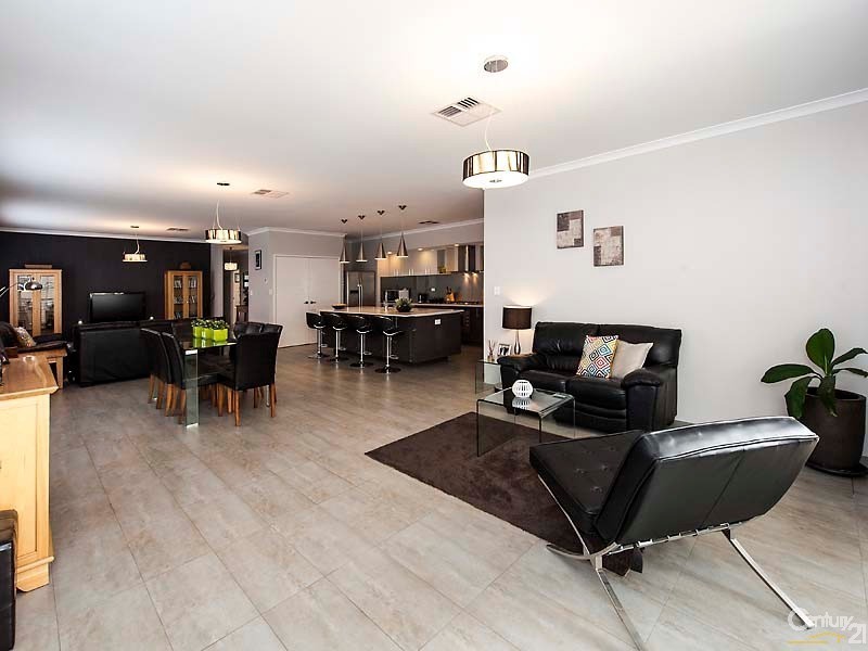 9 Torcross Street, Warnbro WA 6169