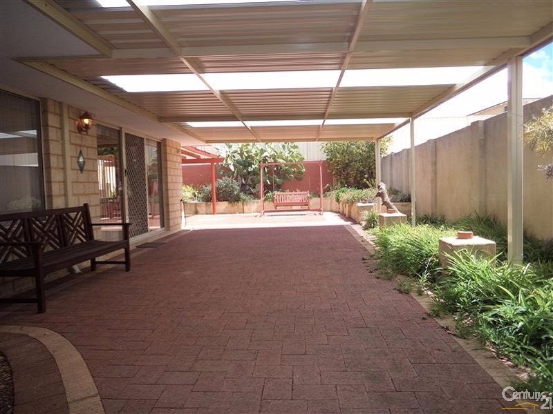 16 Galway Gardens, Warnbro WA 6169