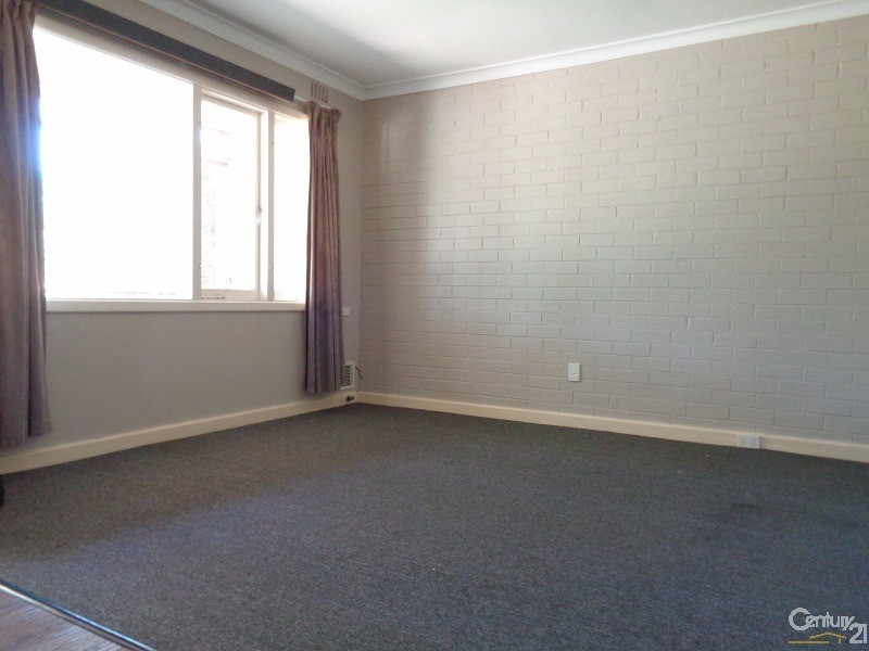 4B Robert Place, Calista WA 6167