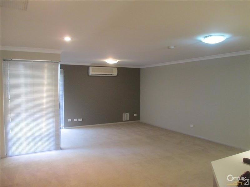 13/36 Epsilon Drive, Rockingham WA 6168