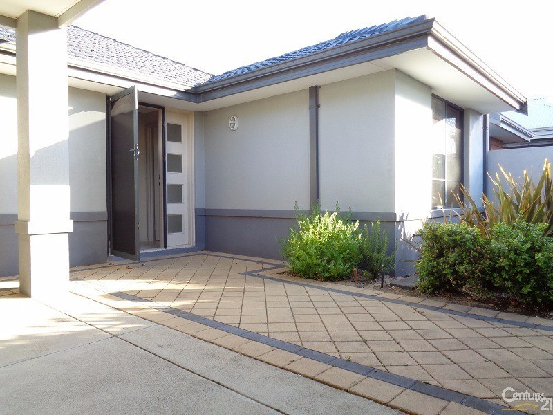 13/36 Epsilon Drive, Rockingham WA 6168