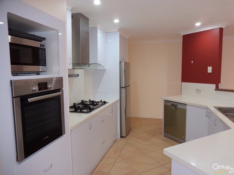 28 Galway Gardens, Warnbro WA 6169