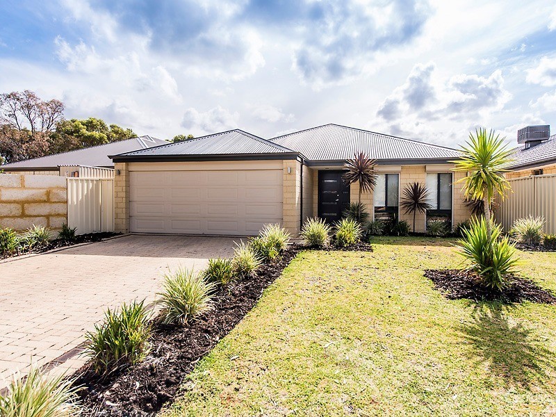 24 Lorne Bend, Secret Harbour WA 6173