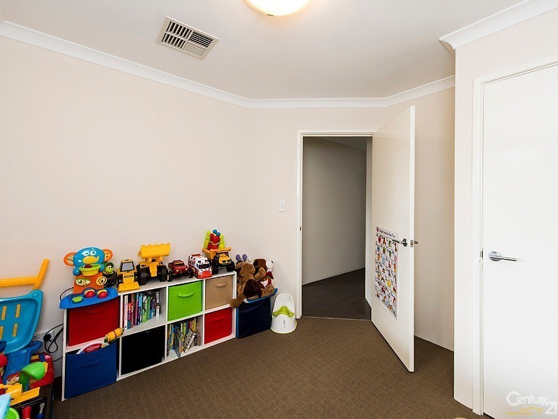 24 Lorne Bend, Secret Harbour WA 6173