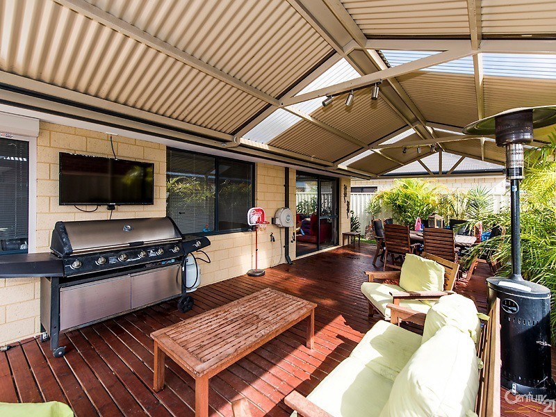 24 Lorne Bend, Secret Harbour WA 6173