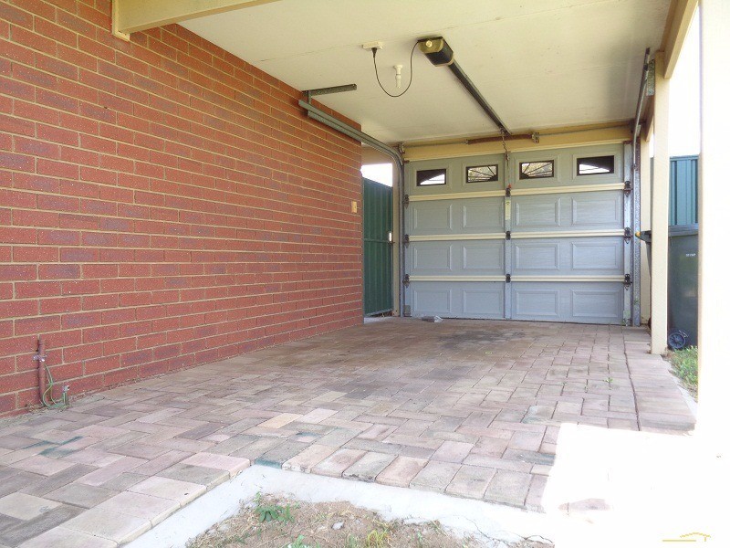 10 Labyrinth Street, Waikiki WA 6169