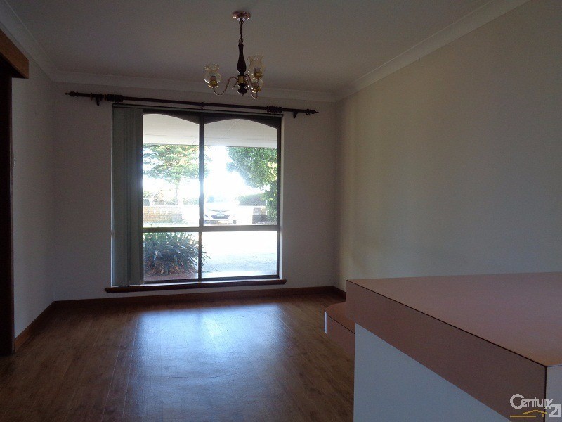 330 Safety Bay Road, Safety Bay WA 6169