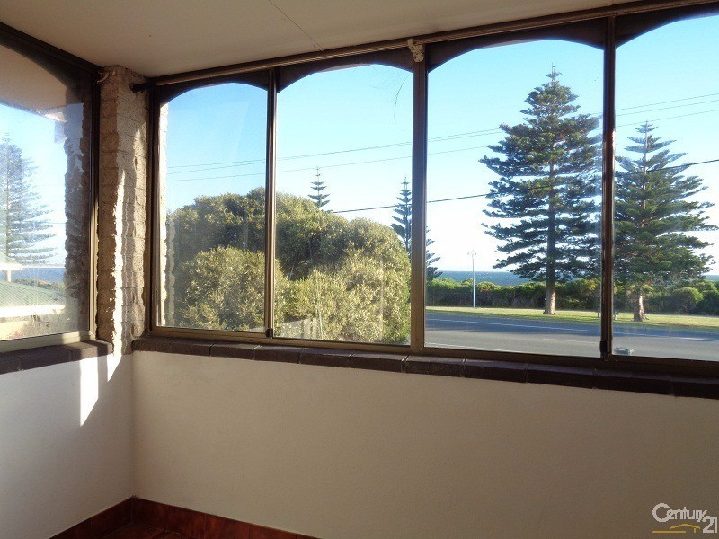 330 Safety Bay Road, Safety Bay WA 6169