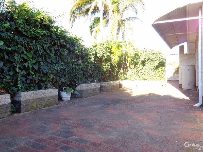 330 Safety Bay Road, Safety Bay WA 6169