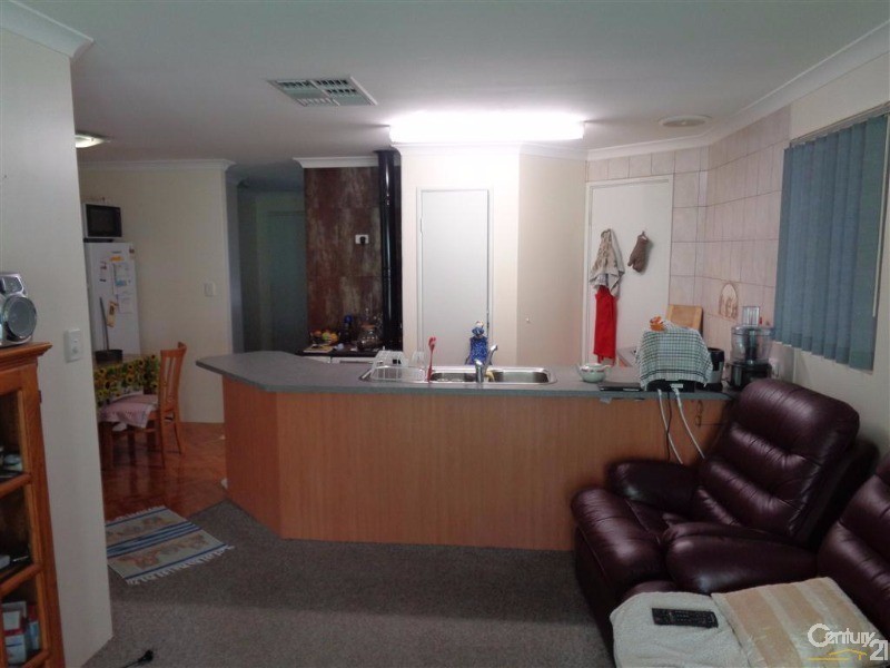 11 Edgbaston Crescent, Port Kennedy WA 6172