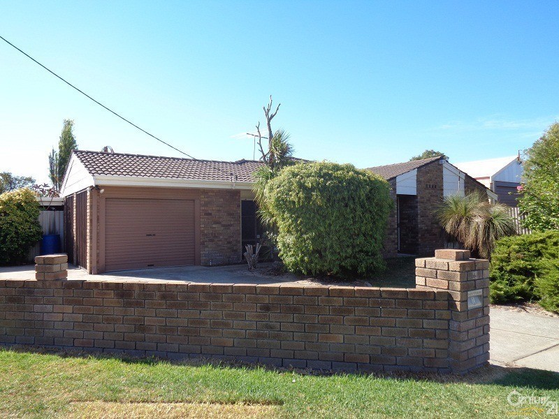1 Ballard Court, Cooloongup WA 6168