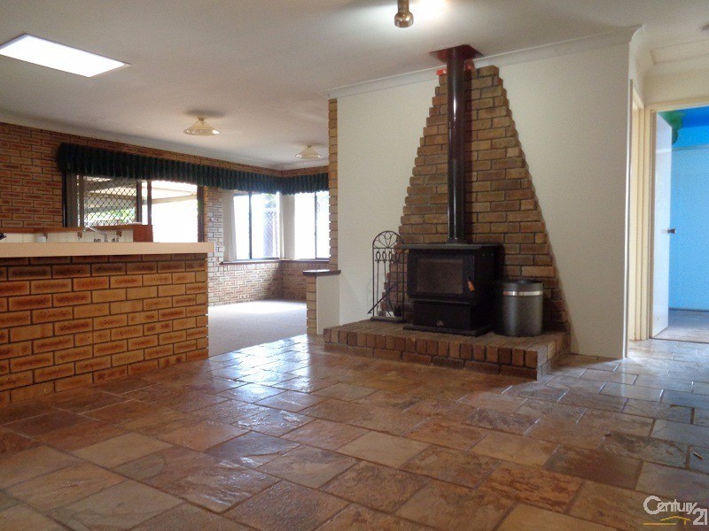 1 Ballard Court, Cooloongup WA 6168