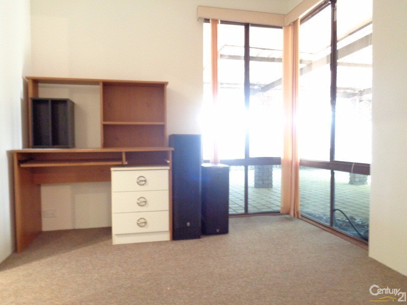 1 Ballard Court, Cooloongup WA 6168