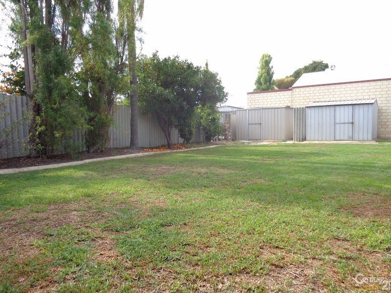 1 Ballard Court, Cooloongup WA 6168