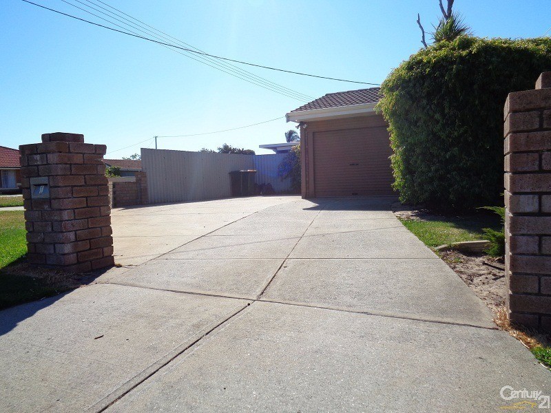 1 Ballard Court, Cooloongup WA 6168