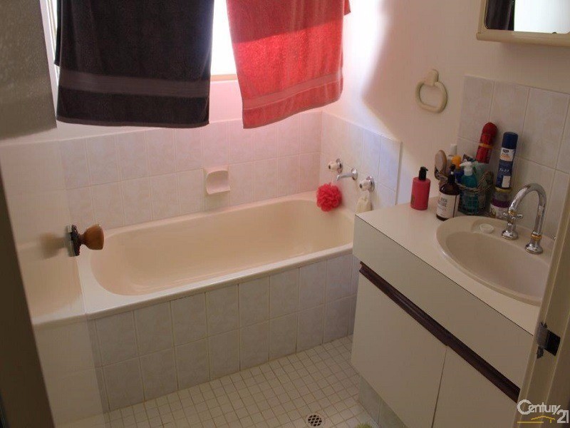 5 Glenway Loop, Cooloongup WA 6168