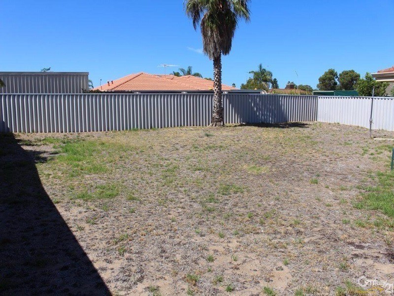 5 Glenway Loop, Cooloongup WA 6168