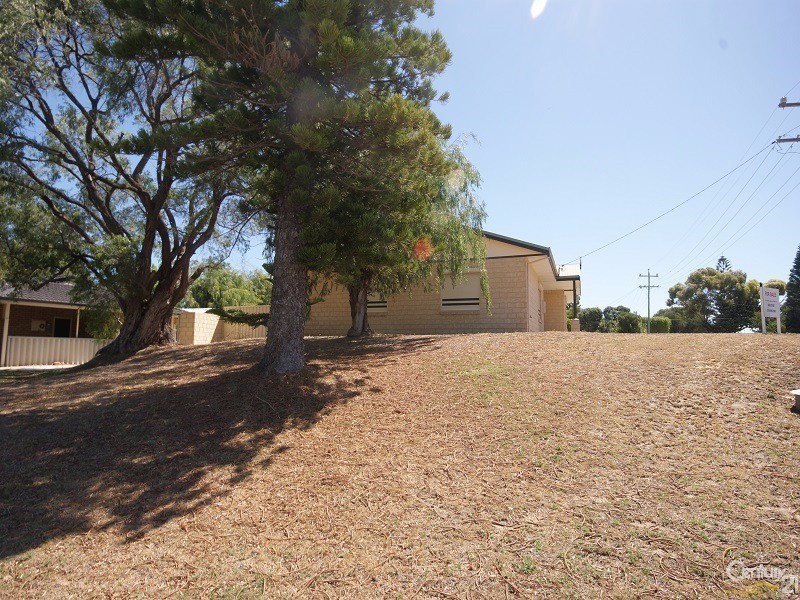 1  Farrington Street, Warnbro WA 6169