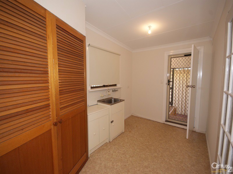 1  Farrington Street, Warnbro WA 6169