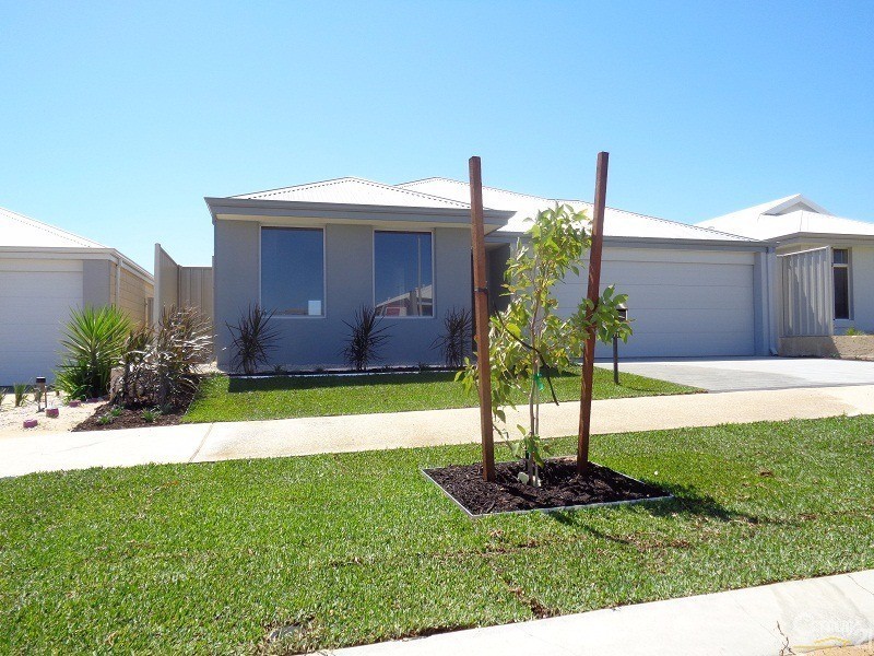 71 Adelong Avenue, Golden Bay WA 6174