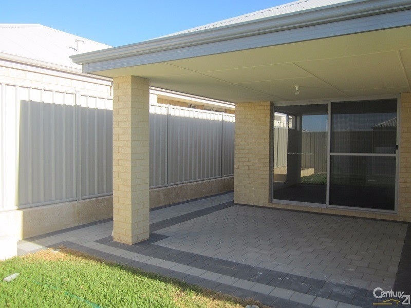 71 Adelong Avenue, Golden Bay WA 6174