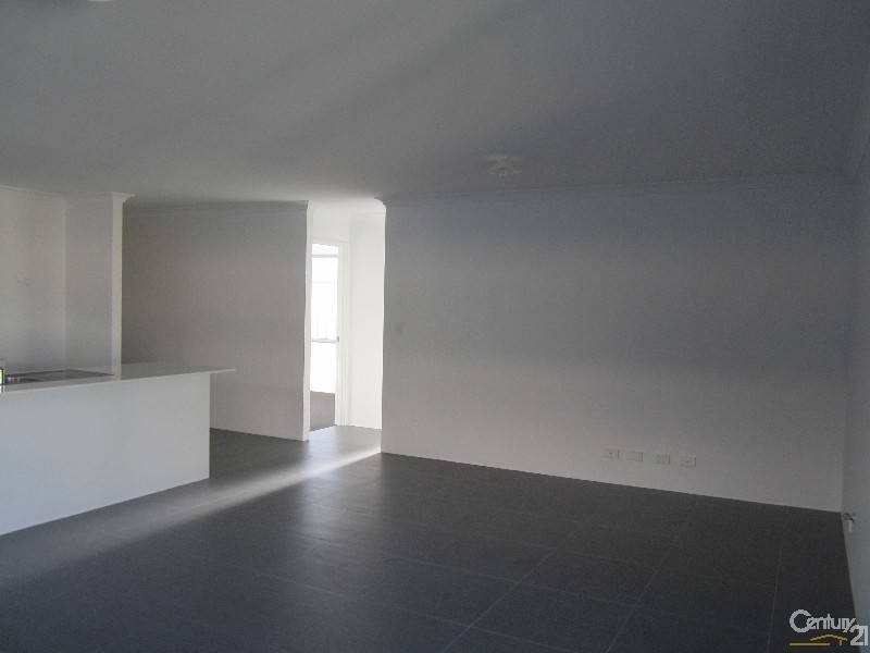 71 Adelong Avenue, Golden Bay WA 6174