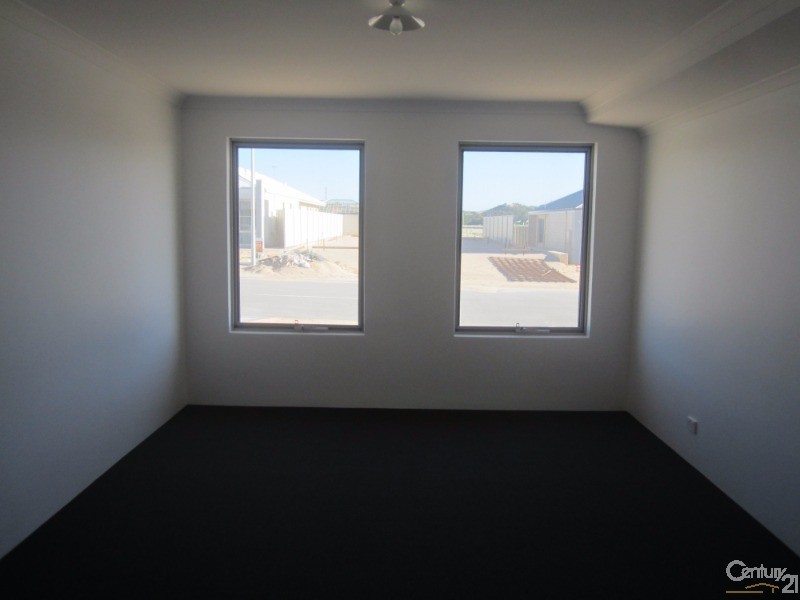 71 Adelong Avenue, Golden Bay WA 6174