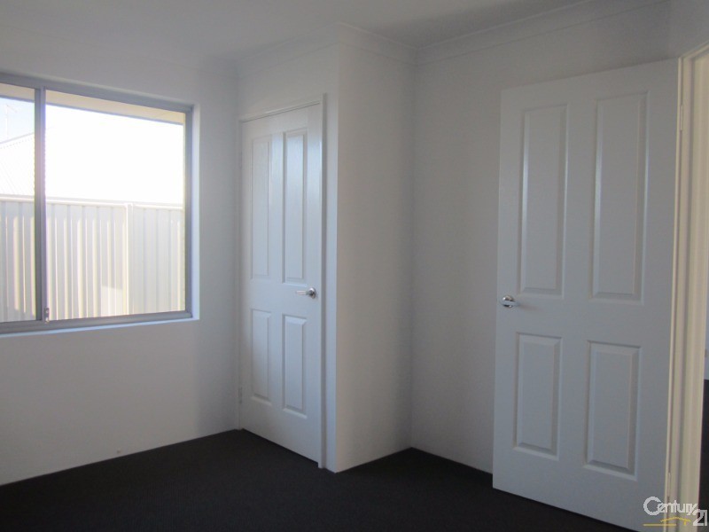 71 Adelong Avenue, Golden Bay WA 6174