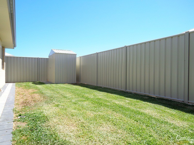 71 Adelong Avenue, Golden Bay WA 6174