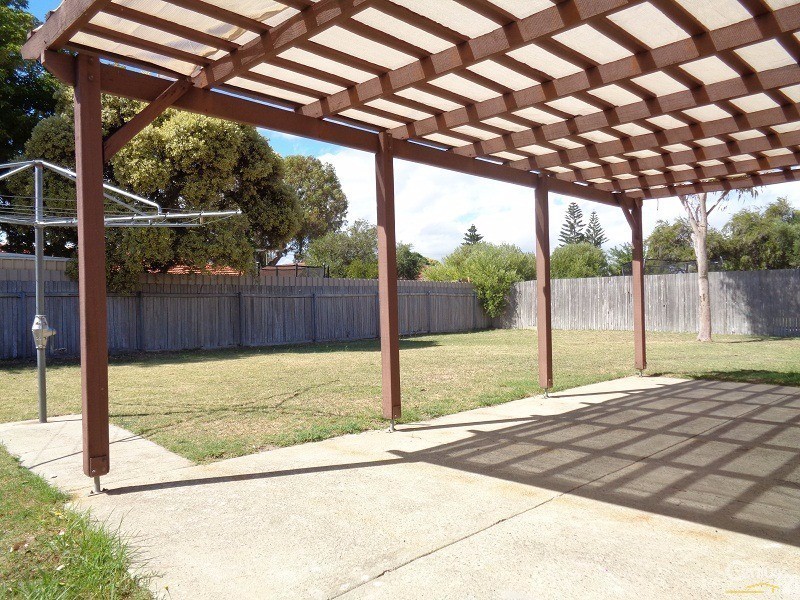 38 Stainer Avenue, Rockingham WA 6168