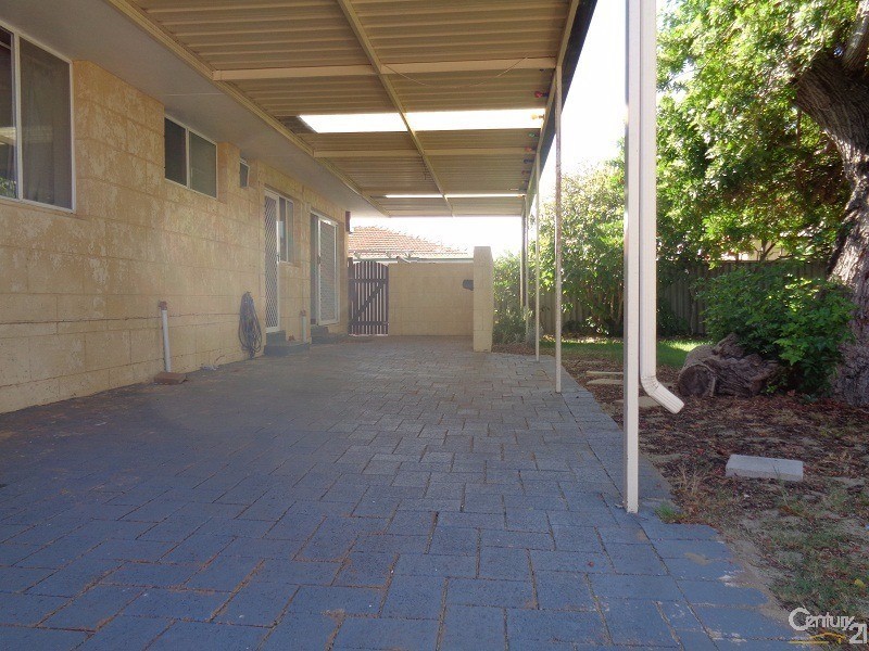 21 Waikiki Road, Safety Bay WA 6169