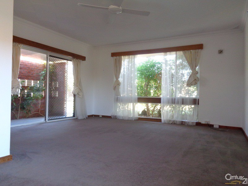 21 Waikiki Road, Safety Bay WA 6169