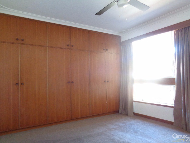 21 Waikiki Road, Safety Bay WA 6169