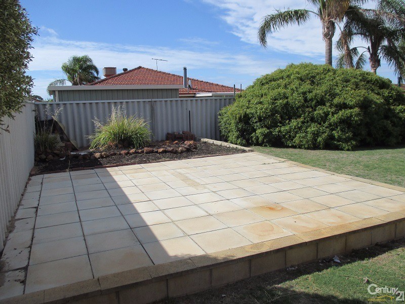 9 Marigold Place, Waikiki WA 6169